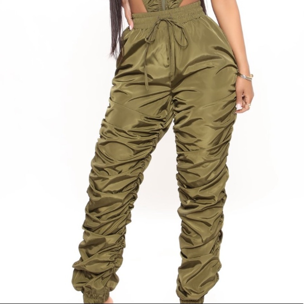 Fashion nova, Size:8, Olive green